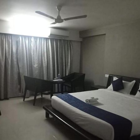 Aec Residency Hotel Alappuzha Eksteriør billede